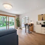 Апартаменты Maia Garden *